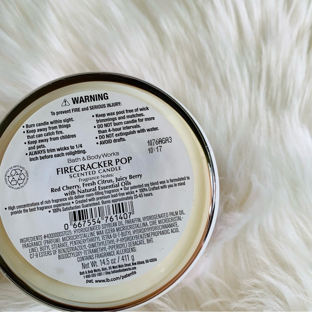 Bath & Body Works Firecracker pop stars & stripes NWT 3 wick candle cherry berry - Picture 4 of 5